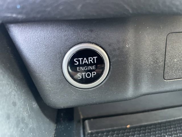 Used 2021 Nissan Rogue SV image 34