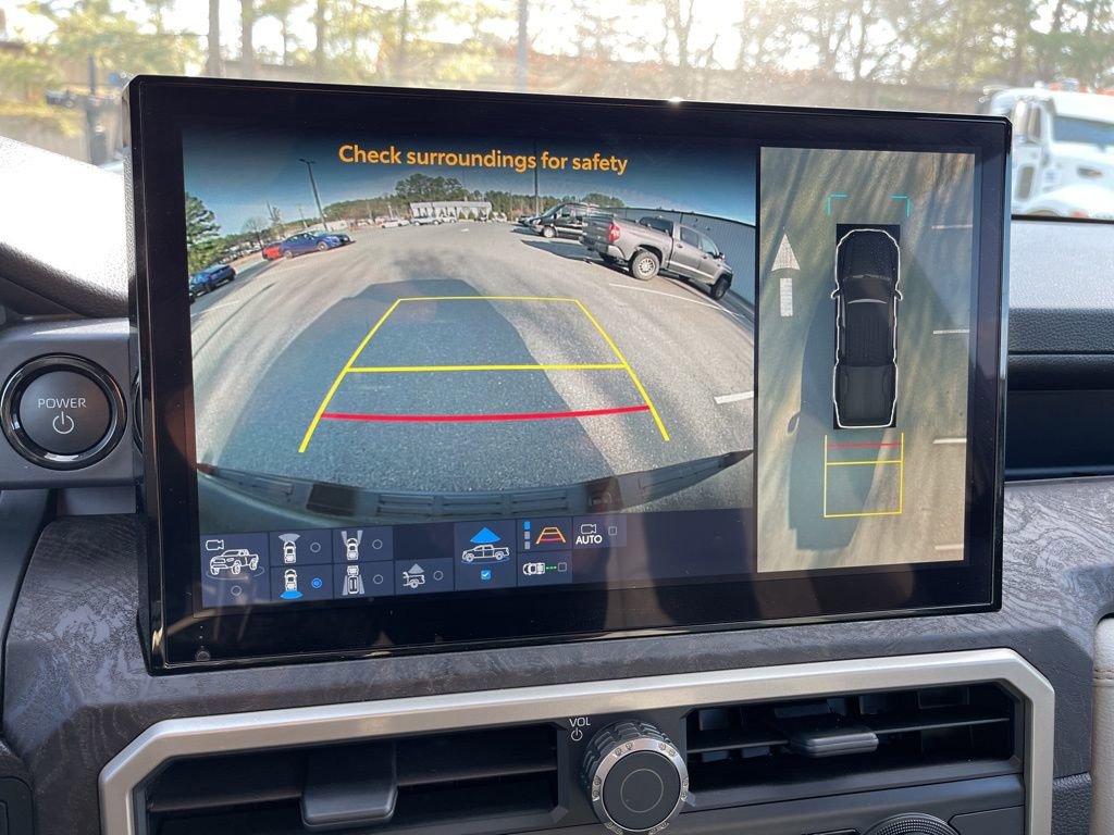 Used 2025 Toyota Tacoma Limited image 13