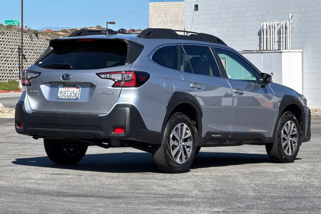 Certified 2025 Subaru Outback Premium w/ Popular Package #1A image 4