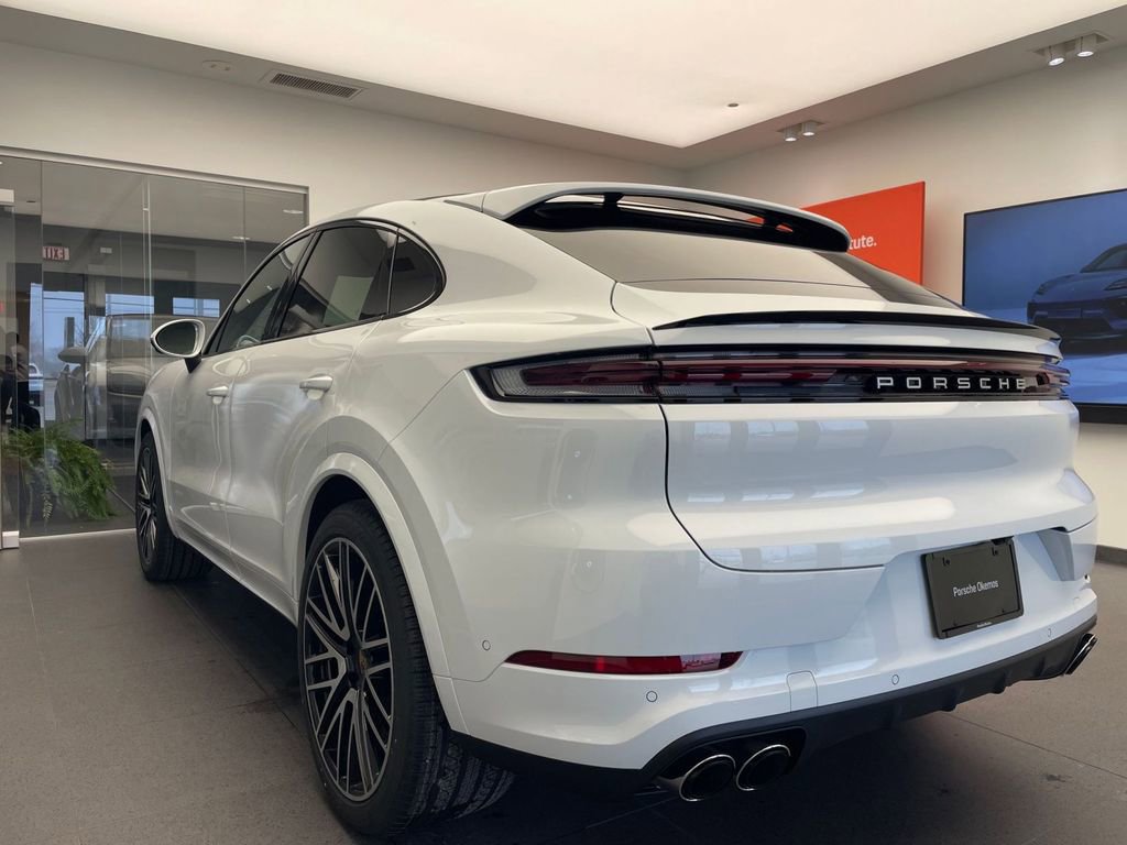 New 2026 Porsche Cayenne Coupe AWD/4WD image 3