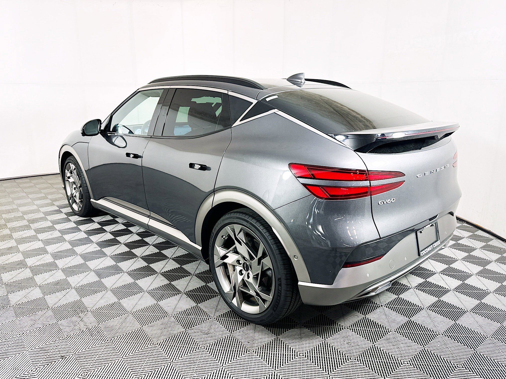 Used 2023 Genesis GV60 Performance image 5