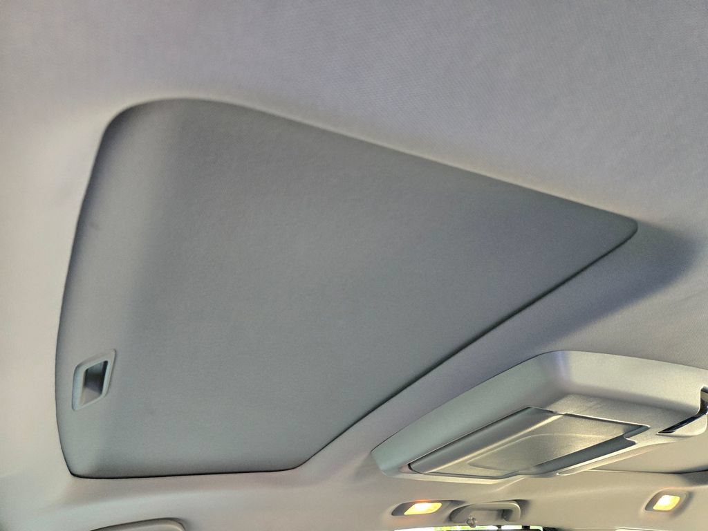 Used 2022 Honda Pilot Elite image 35