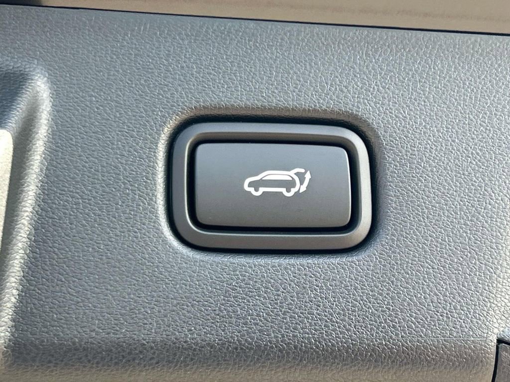 New 2026 Hyundai Tucson Limited FWD image 13