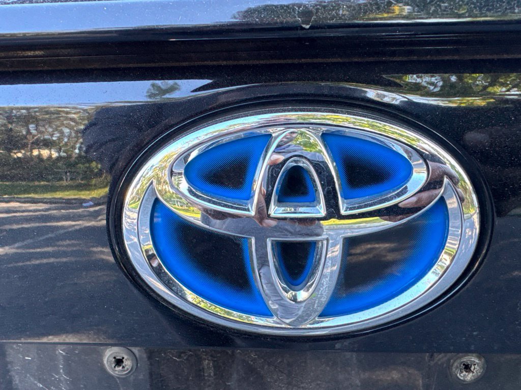 Used 2023 Toyota RAV4 XLE w/ Convenience Package AWD/4WD image 8