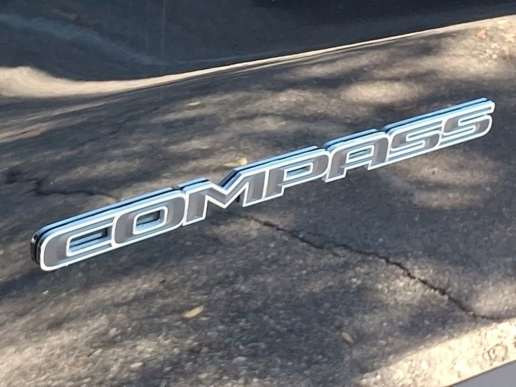 Used 2018 Jeep Compass Sport image 32