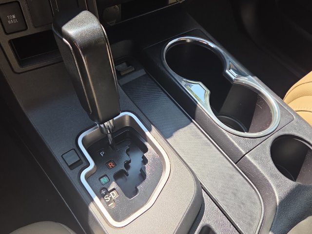 Used 2019 Toyota Sequoia Limited w/ Safety & Convenience Package RWD image 22
