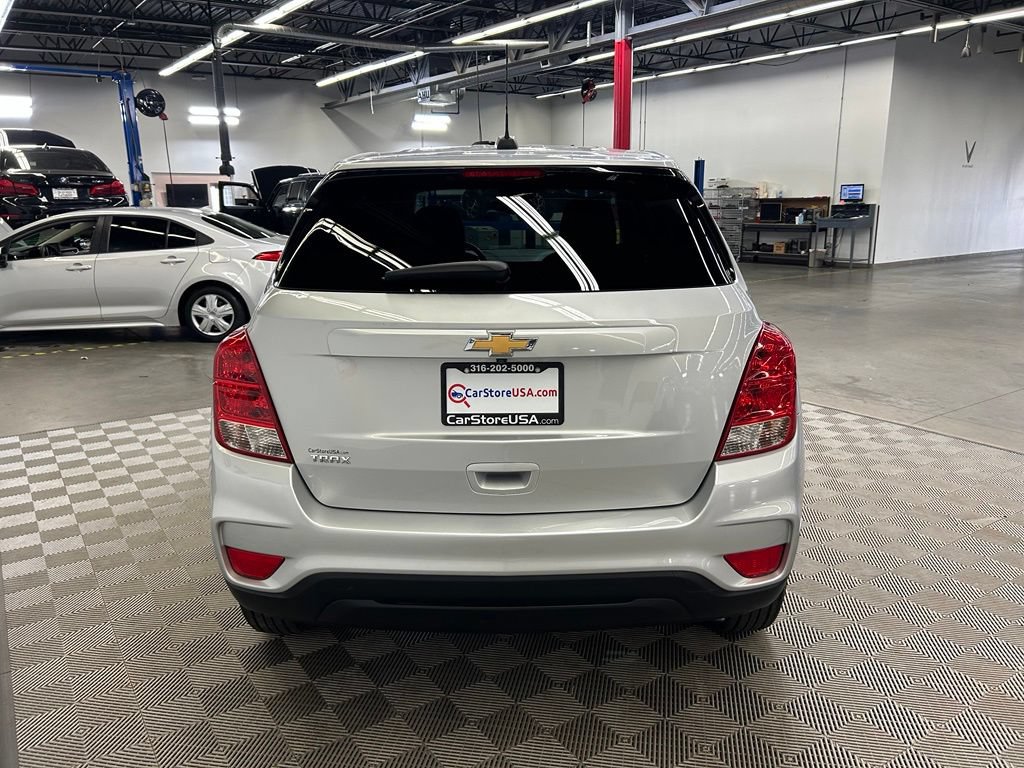 Used 2021 Chevrolet Trax LS w/ Tint and Cruise Package FWD image 10