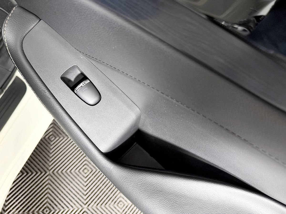 Used 2020 Nissan Maxima Platinum FWD image 44