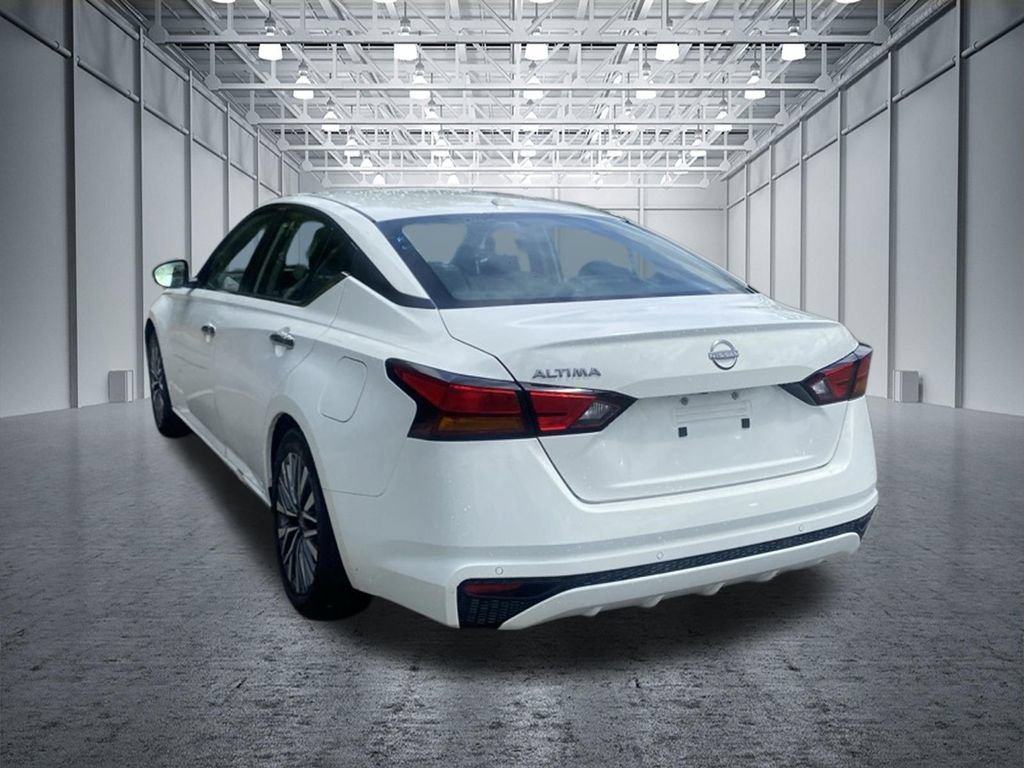 Certified 2025 Nissan Altima 2.5 SV FWD image 6
