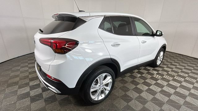 Used 2023 Buick Encore GX Preferred w/ Cold Weather Comfort Package FWD image 3