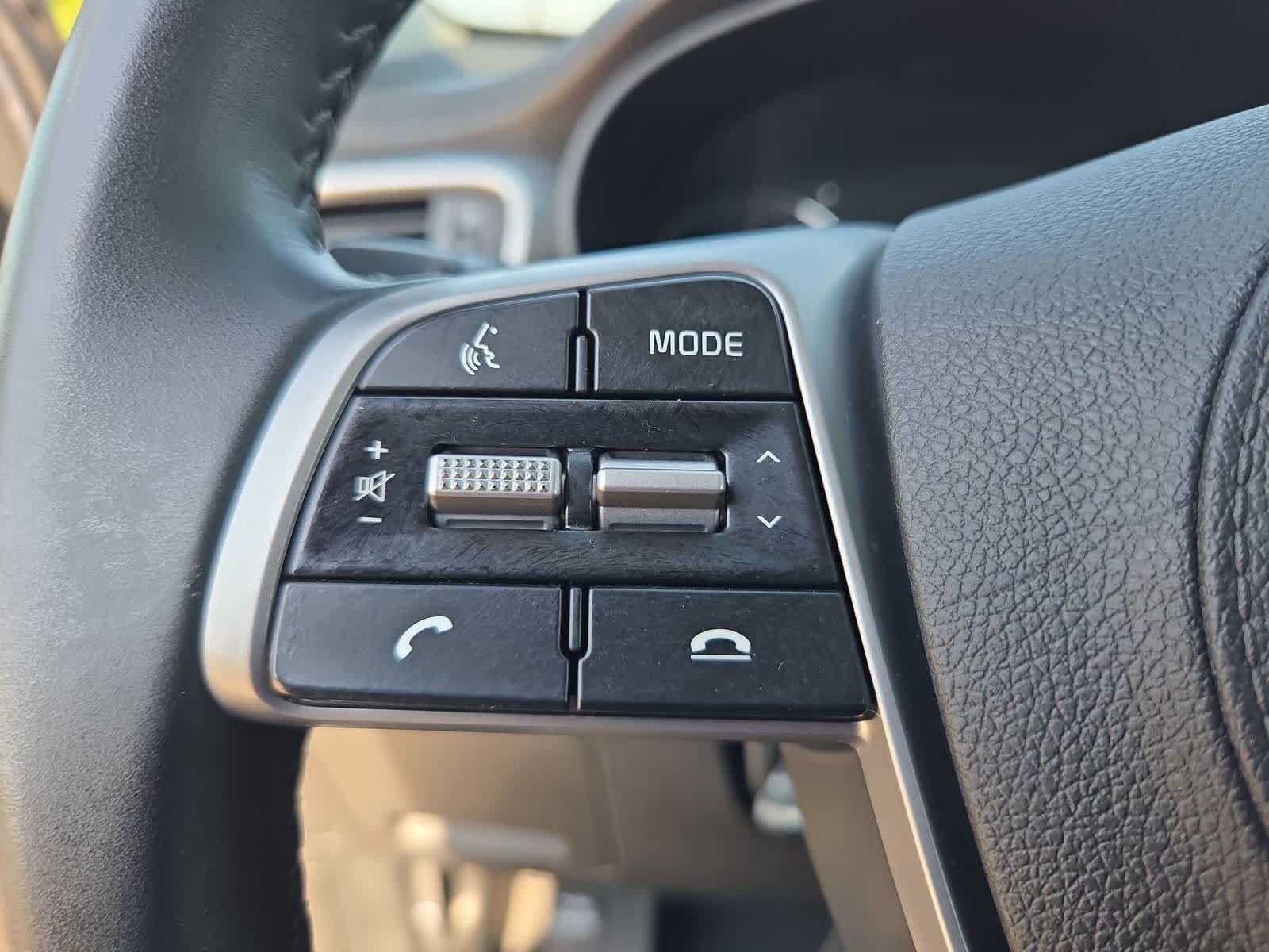 Used 2020 Kia Sorento S FWD image 21