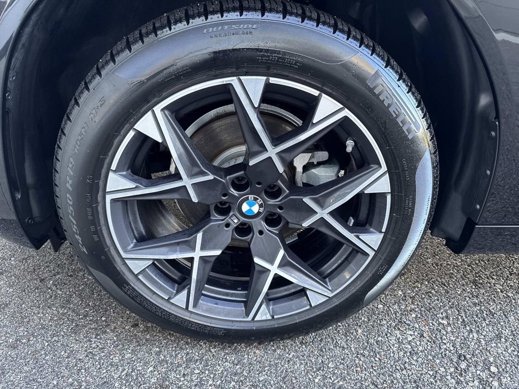 Used 2025 BMW X3 xDrive30i w/ M Sport Package image 9