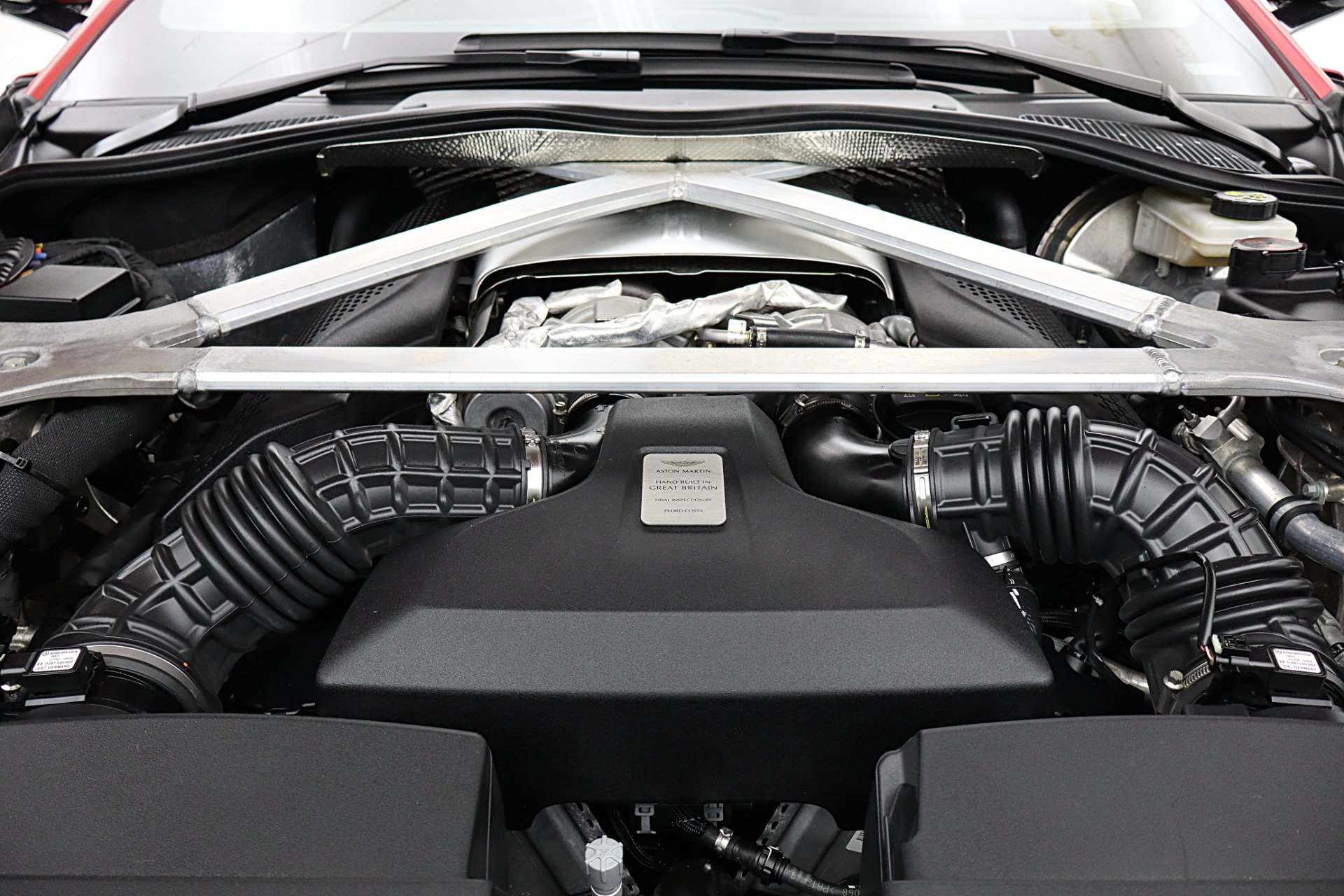 Used 2023 Aston Martin V8 Vantage Coupe RWD image 27