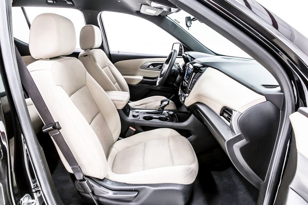 Used 2023 Chevrolet Traverse LS w/ Safety Package FWD image 30