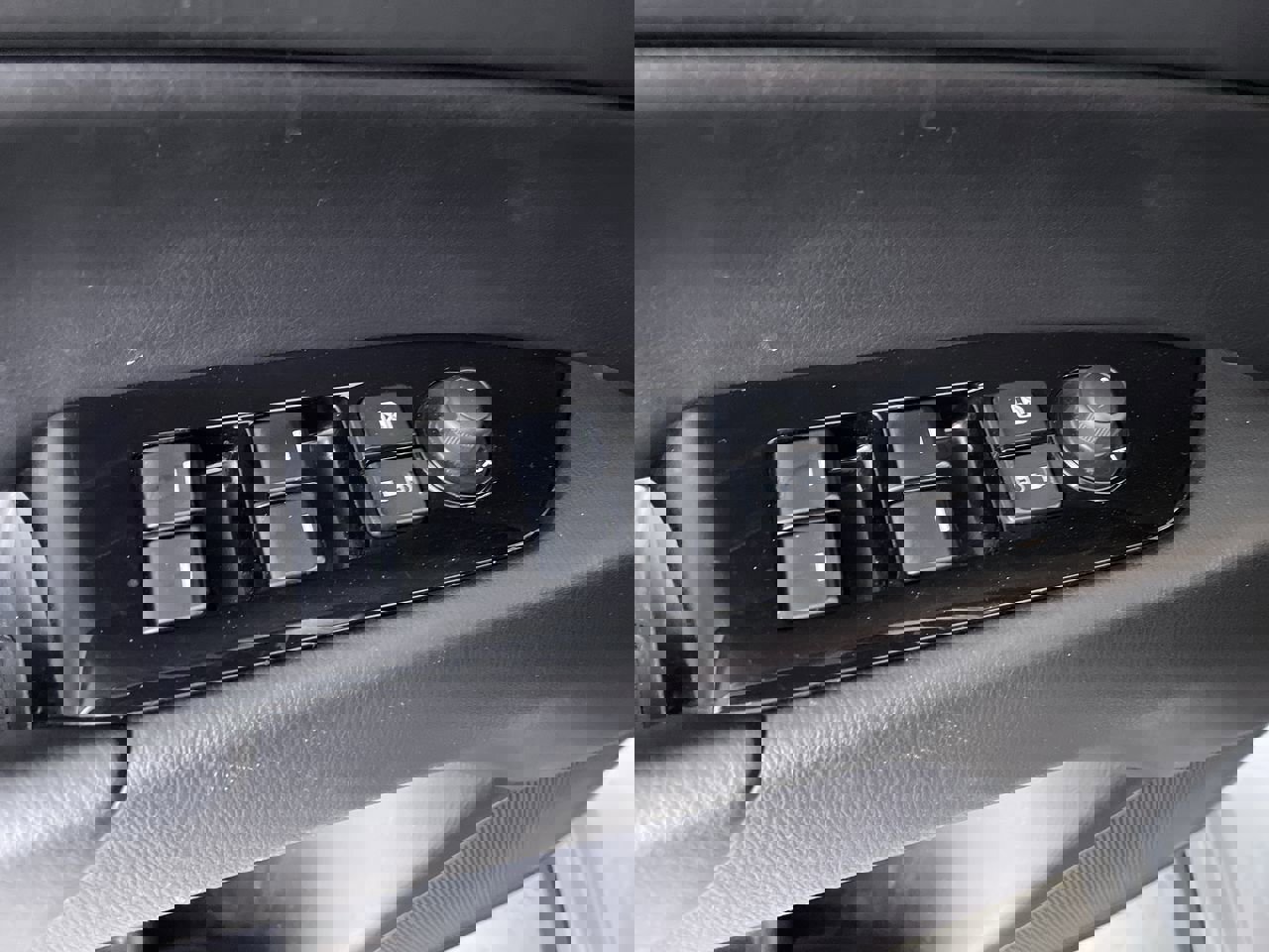 Used 2021 MAZDA CX-5 Touring image 11