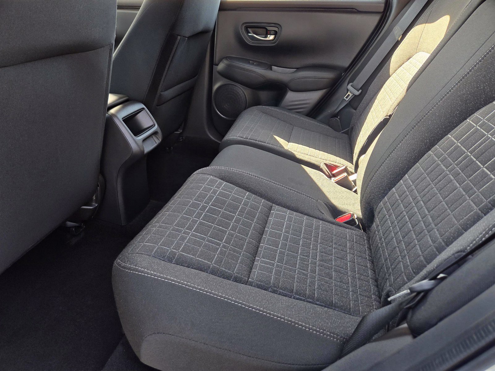 Used 2025 Honda HR-V LX image 16