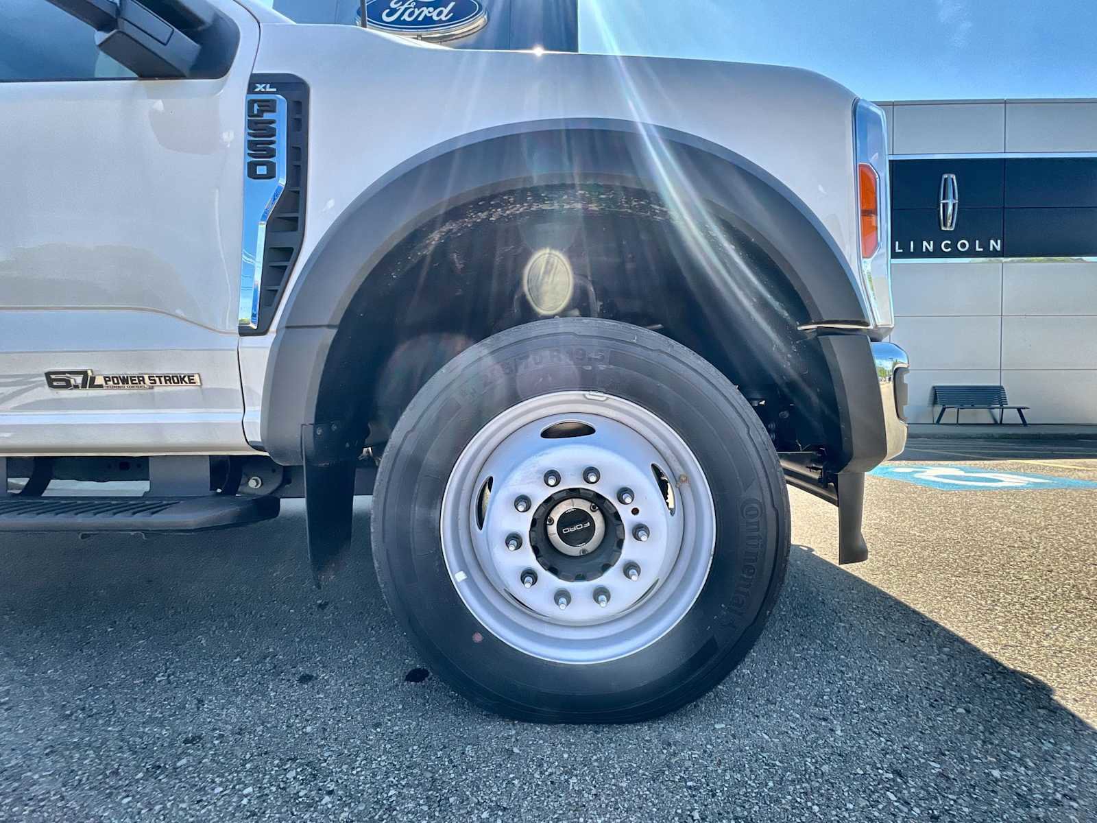 New 2023 Ford F550 4x4 Crew Cab Super Duty image 17