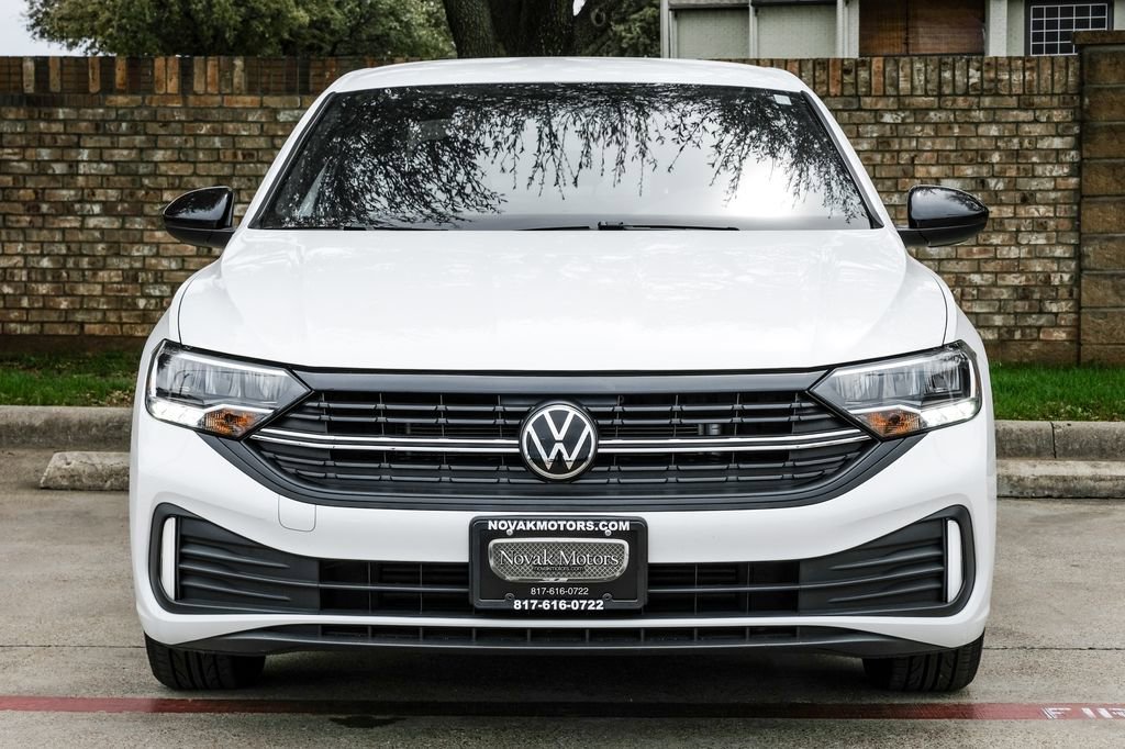 Used 2022 Volkswagen Jetta Sport image 10