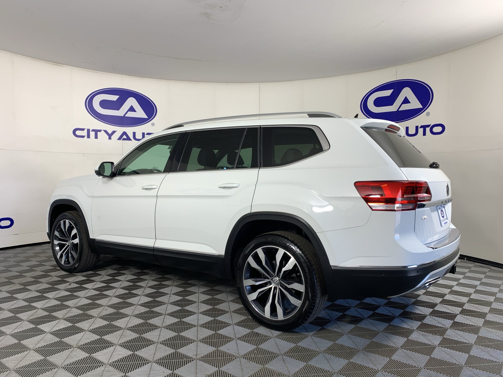 Used 2019 Volkswagen Atlas SEL Premium AWD/4WD image 5