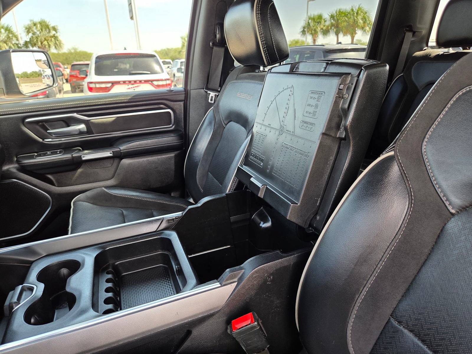 Used 2024 RAM 1500 Laramie AWD/4WD image 32