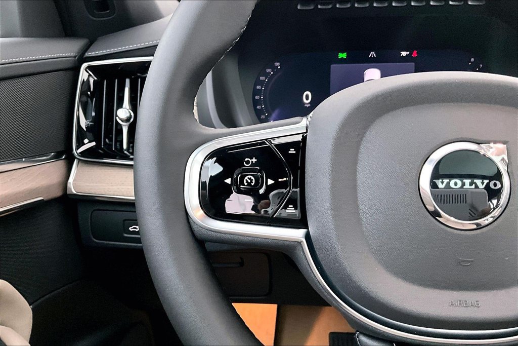 New 2026 Volvo XC90 B5 Core AWD/4WD image 16