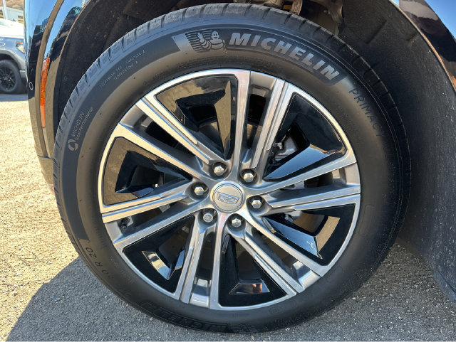 Certified 2024 Cadillac Lyriq Luxury AWD/4WD image 18