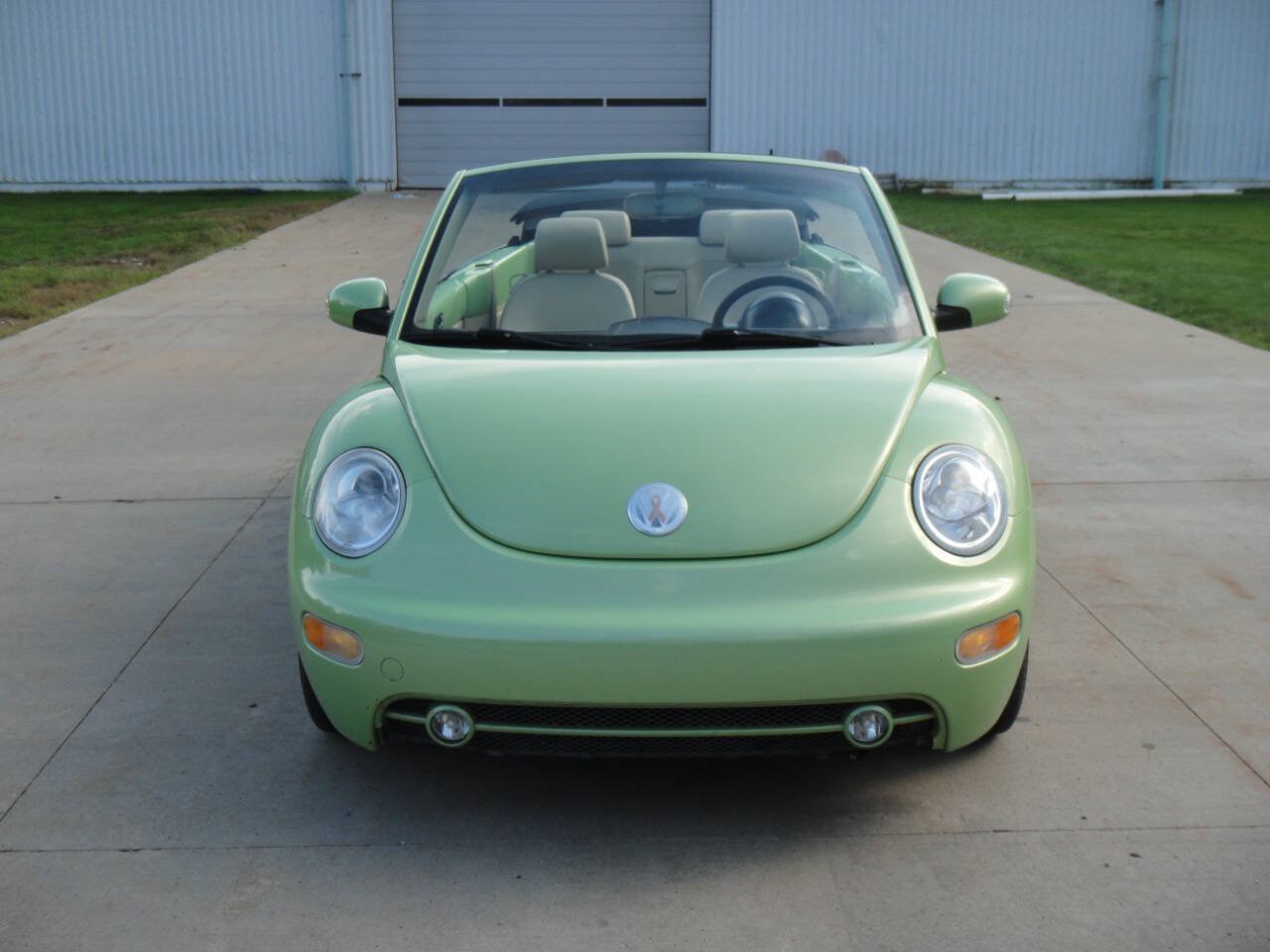 Used 2004 Volkswagen Beetle GLS FWD image 3
