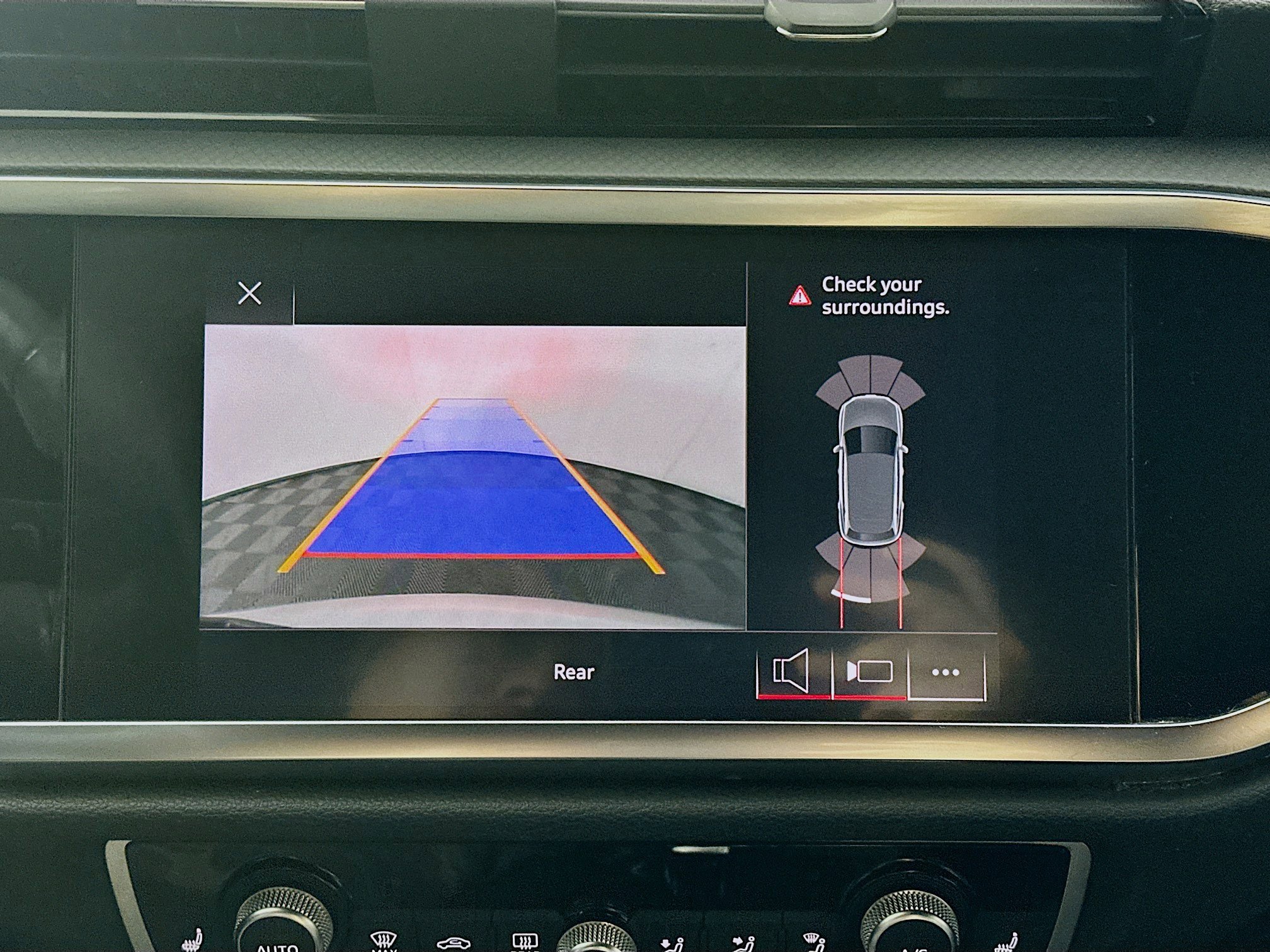 Used 2020 Audi Q3 2.0T Premium w/ Convenience Package image 21