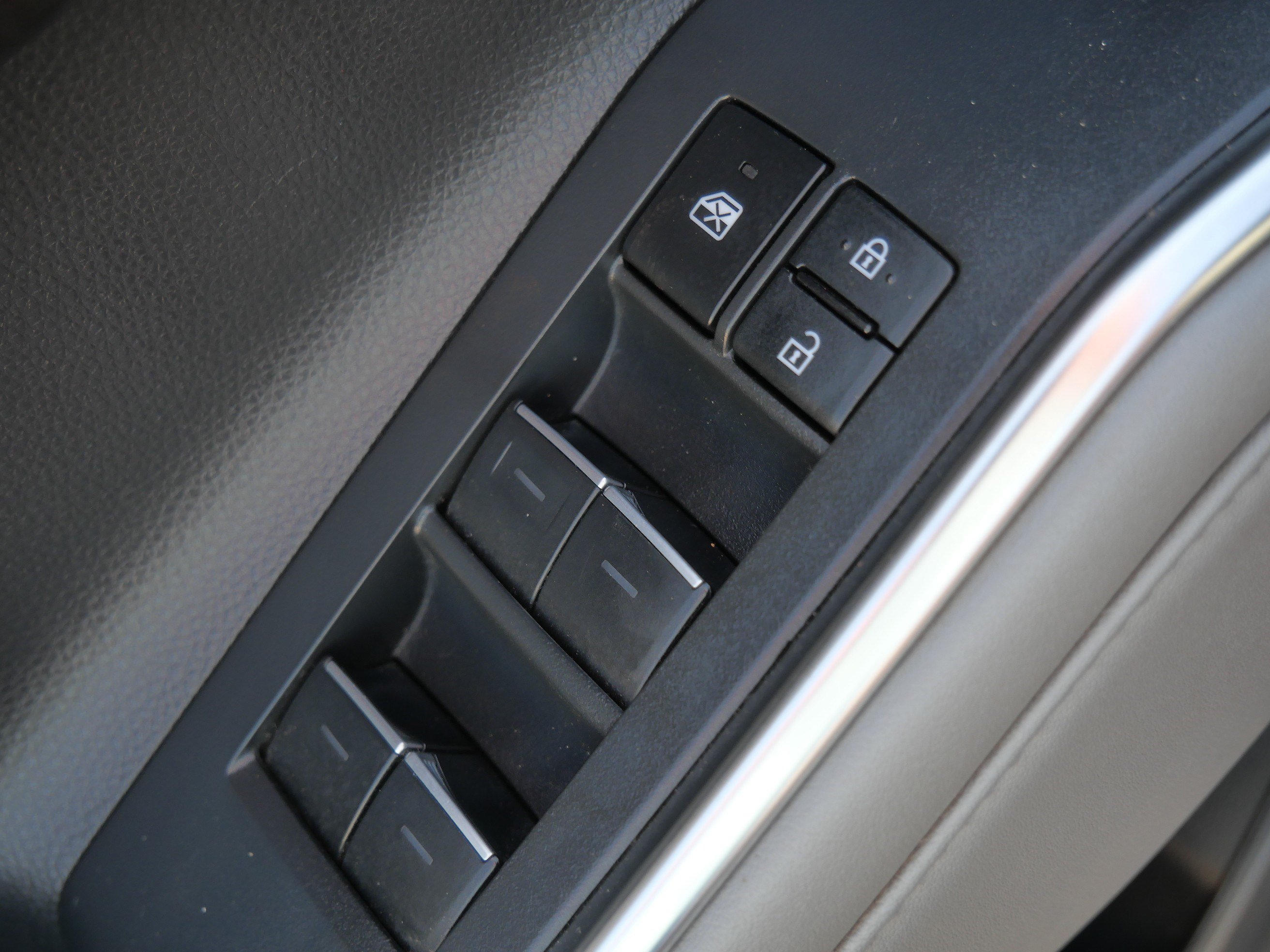 Used 2022 Toyota Highlander Platinum AWD/4WD image 19