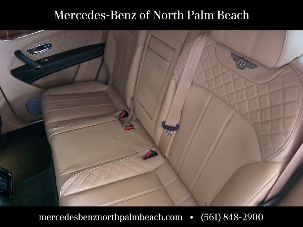 Used 2019 Bentley Bentayga AWD/4WD image 16