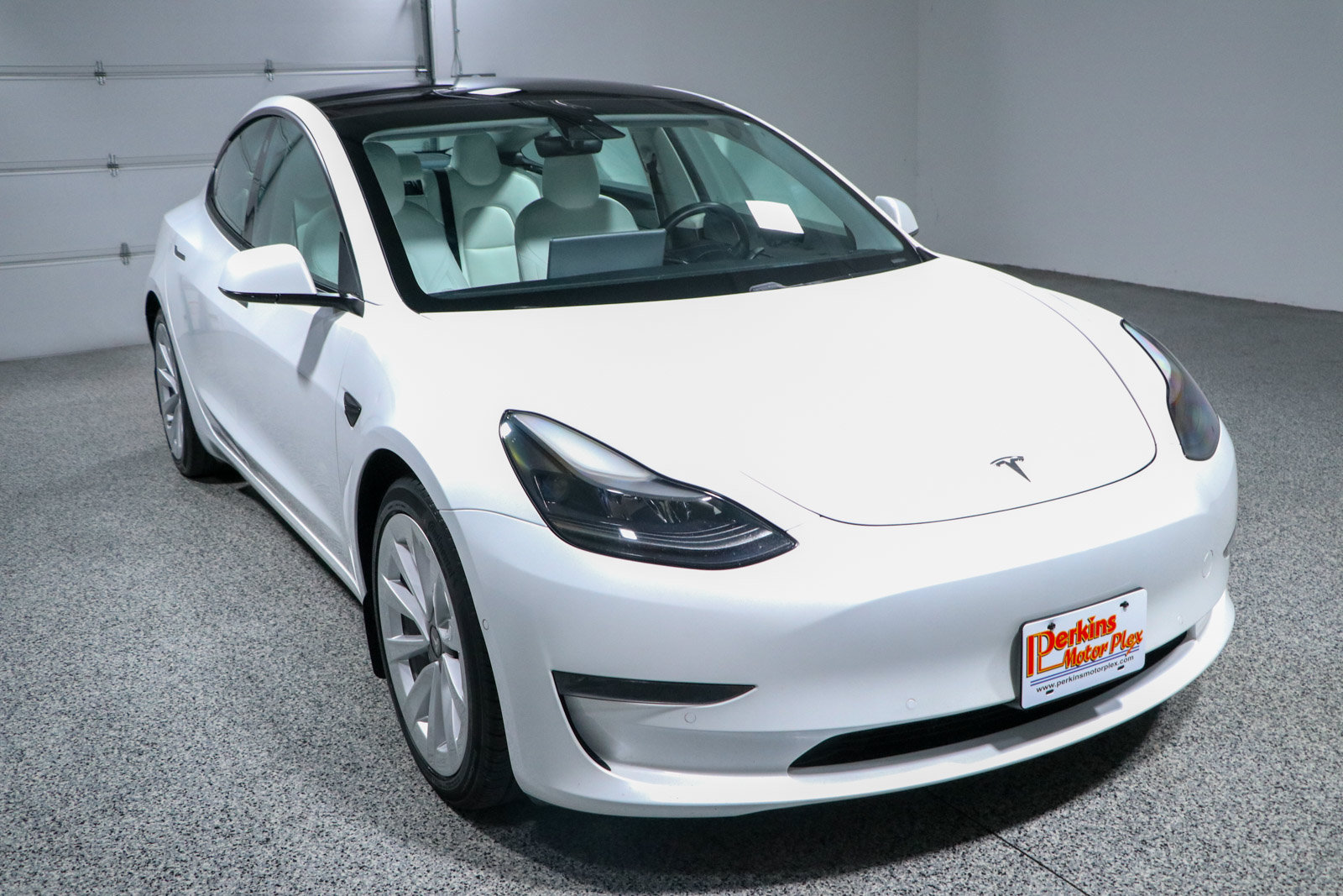 Used 2021 Tesla Model 3 Standard Range Plus RWD image 5