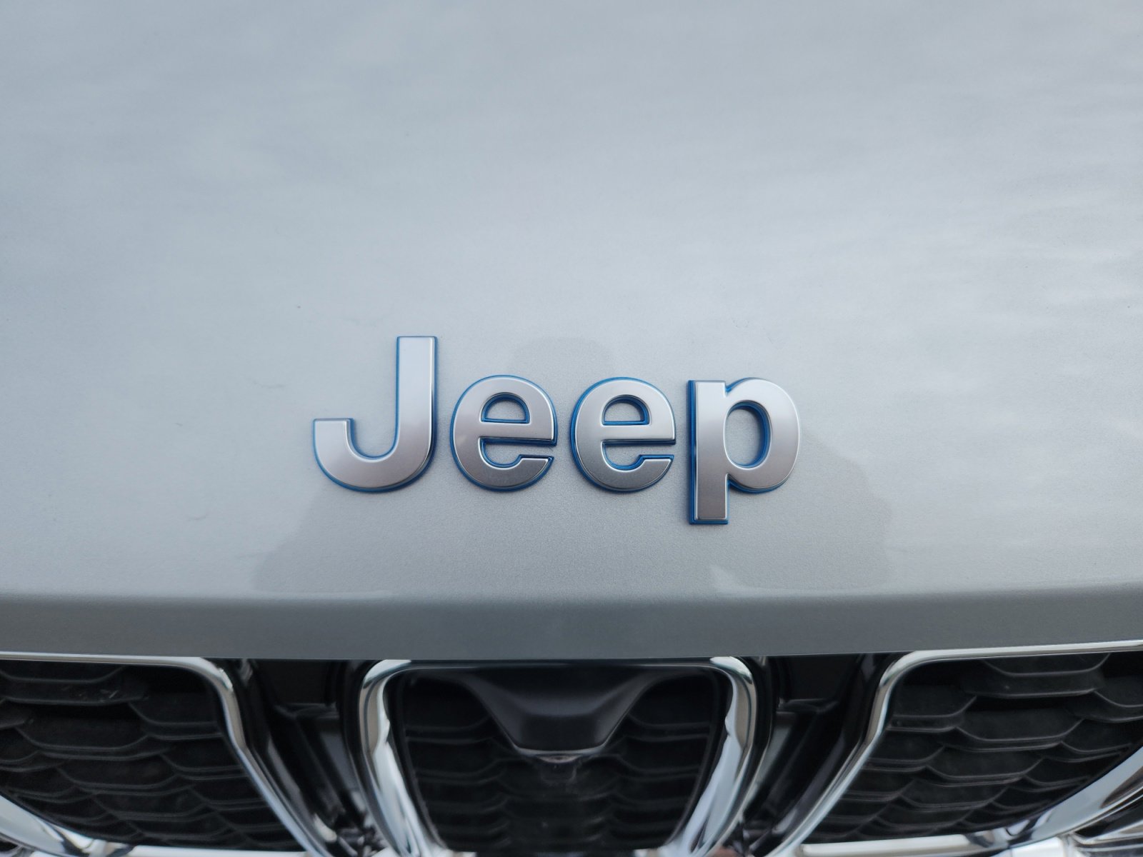 New 2025 Jeep Grand Cherokee Limited 4xe w/ Luxury Tech Group II image 24
