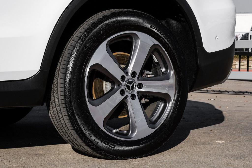 Used 2022 Mercedes-Benz GLC 300 w/ Premium Package Lite image 60