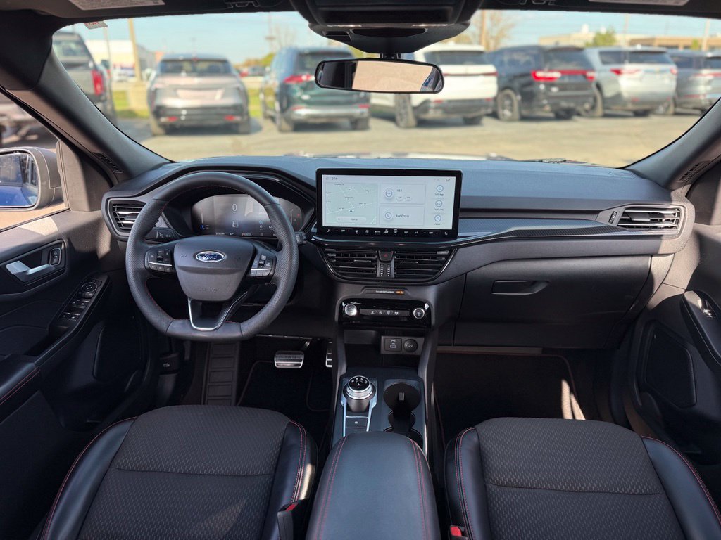 Used 2023 Ford Escape ST-Line w/ Tech Pack #1 FWD image 2