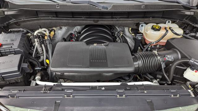 Used 2023 Chevrolet Suburban Premier image 35