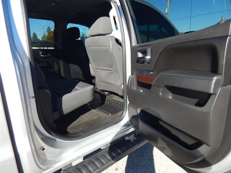 Used 2016 GMC Sierra 1500 SLE w/ SLE Value Package AWD/4WD image 14