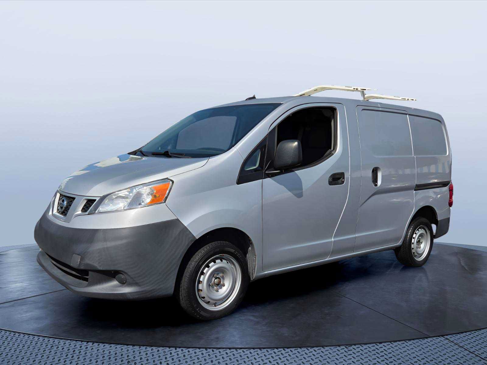 Used 2015 Nissan NV200 SV w/ Technology Package FWD image 2