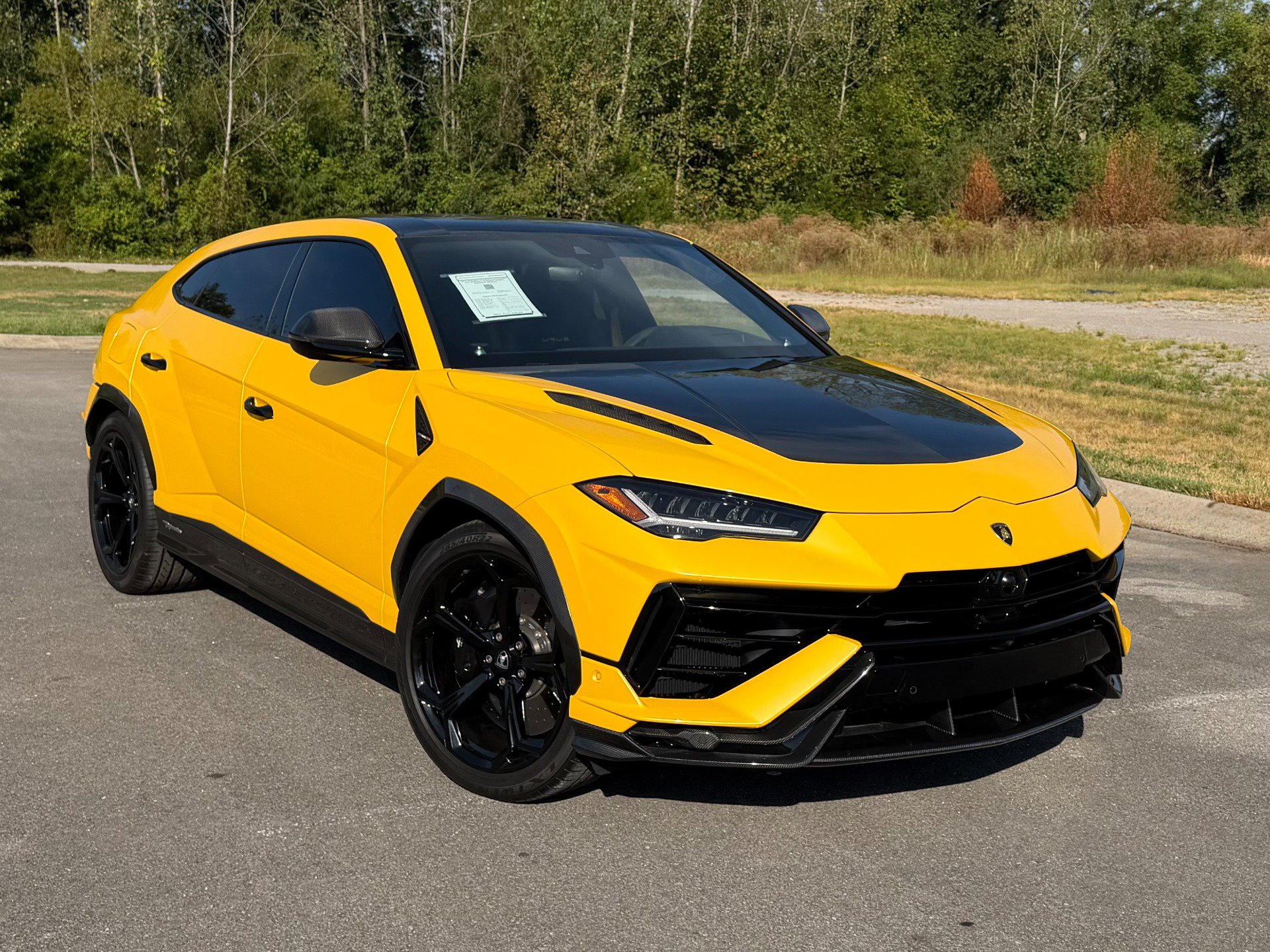 Used 2023 Lamborghini Urus Performante AWD/4WD image 1