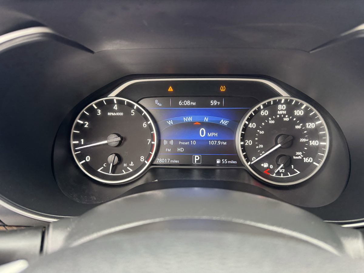Used 2016 Nissan Maxima Platinum w/ Interior Lighting Package FWD image 14