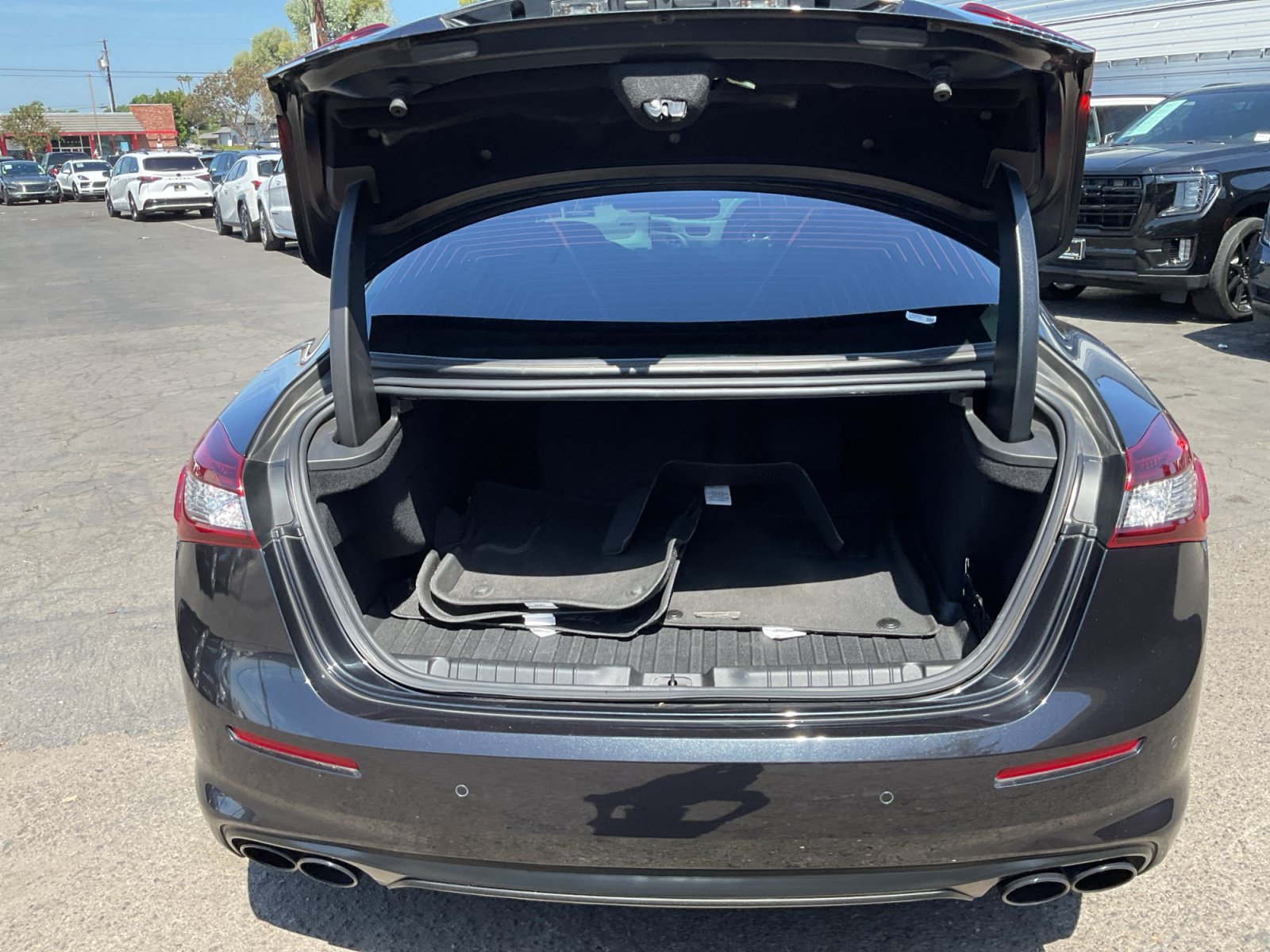 Used 2020 Maserati Ghibli S RWD image 27