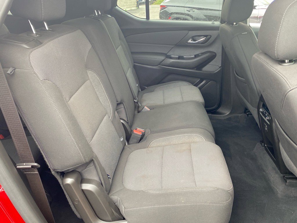Used 2023 Chevrolet Traverse LT image 25