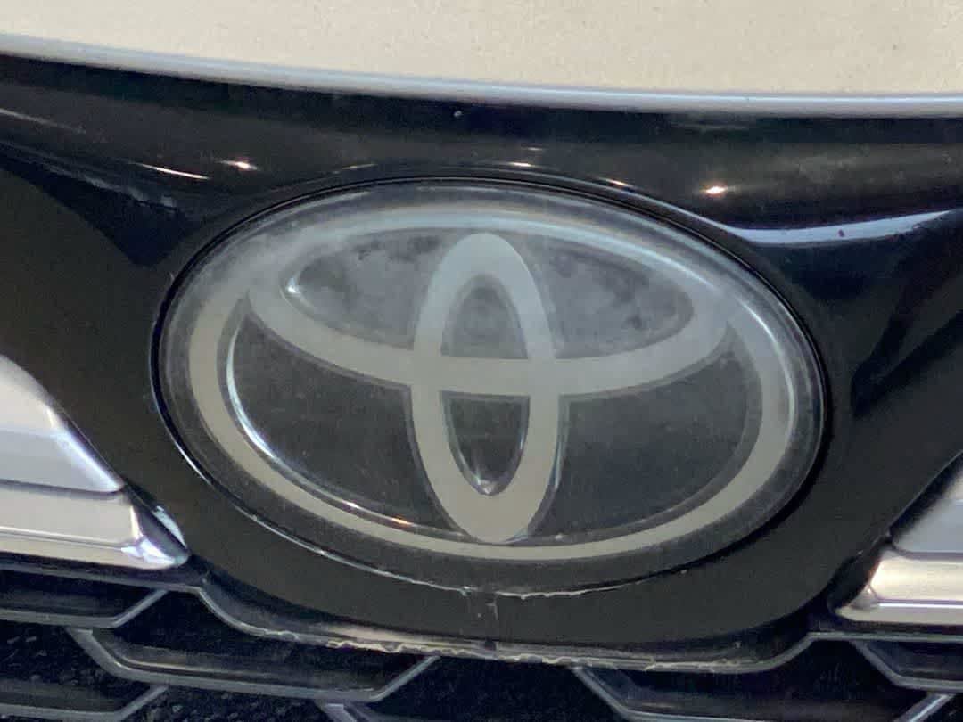 Used 2019 Toyota Corolla XSE FWD image 10
