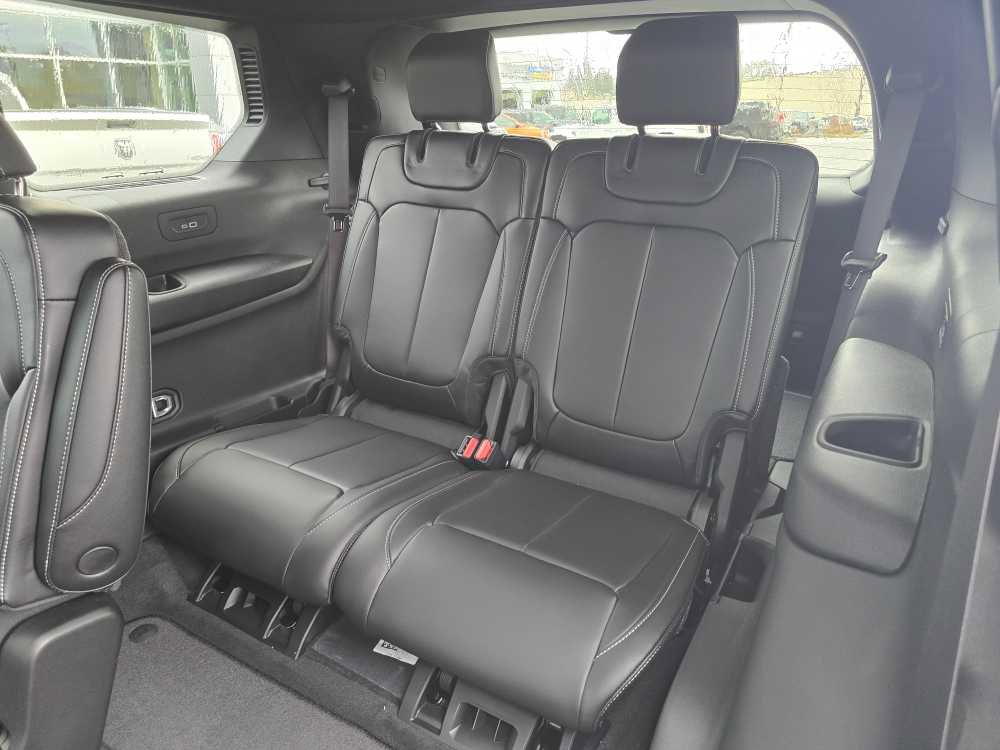 New 2025 Jeep Grand Cherokee L Limited image 17