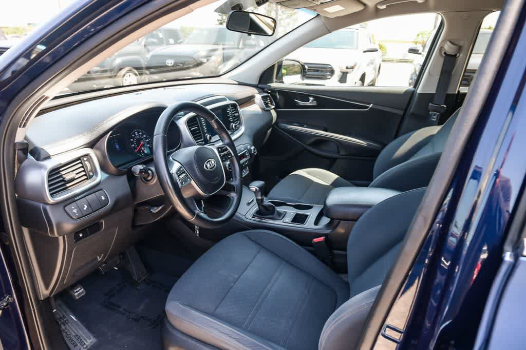 Used 2019 Kia Sorento S FWD image 16