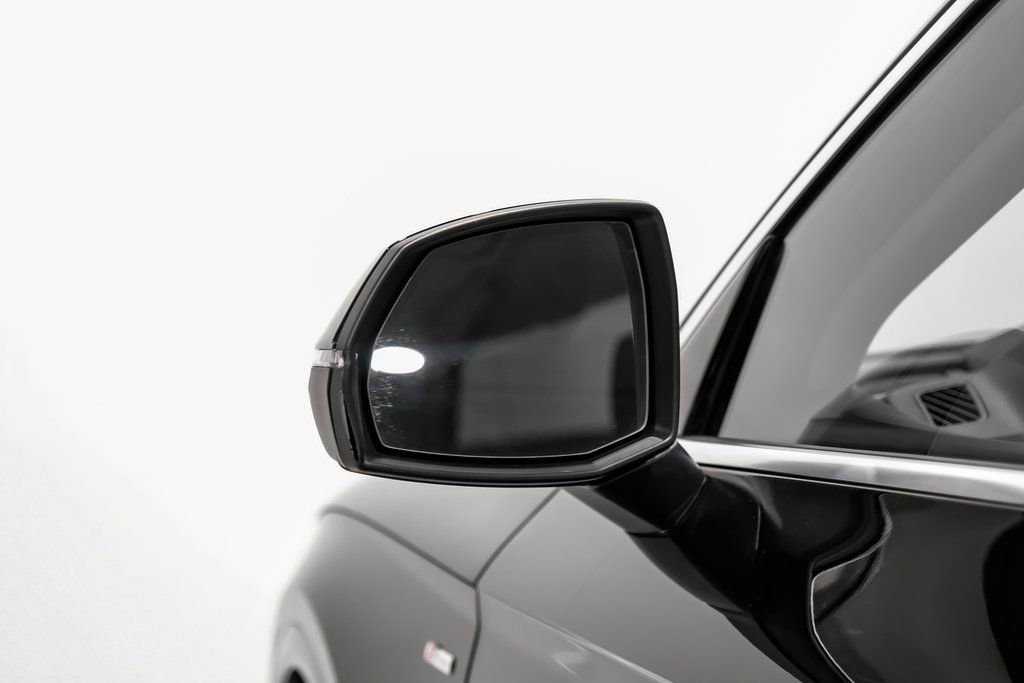 Used 2024 Audi Q5 e Prestige w/ Prestige Package image 46