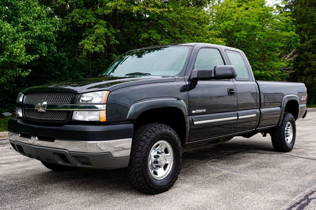 Used 2004 Chevrolet Silverado 2500 LS AWD/4WD image 3