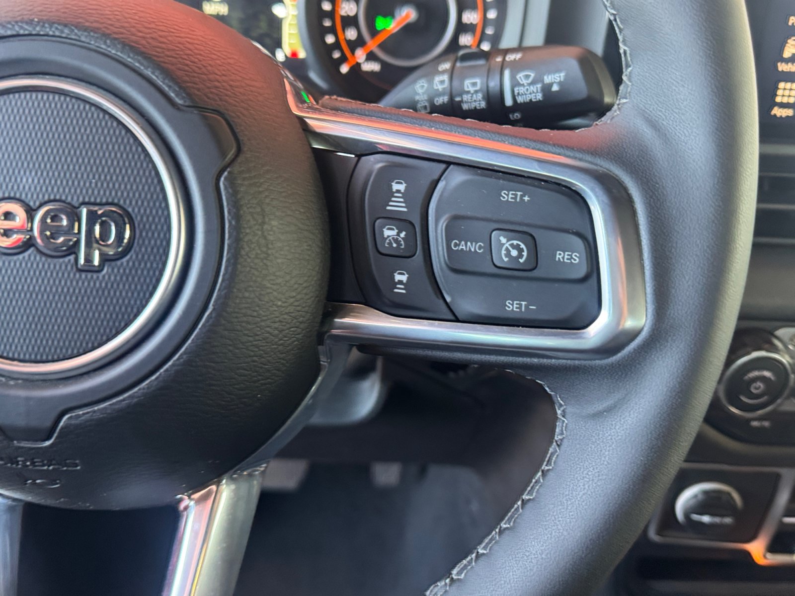 Used 2026 Jeep Wrangler Unlimited Sahara AWD/4WD image 13