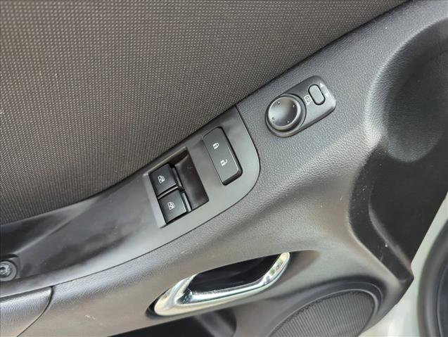 Used 2013 Chevrolet Camaro LT RWD image 11
