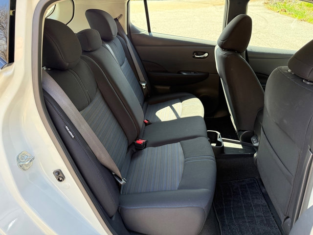 Used 2025 Nissan Leaf S image 16