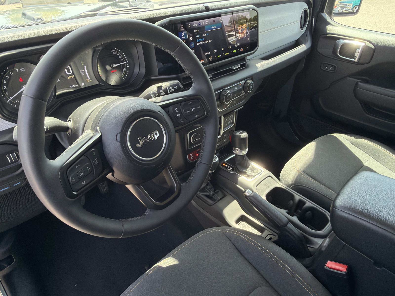 Used 2025 Jeep Wrangler Unlimited Sport S 4xe AWD/4WD image 6